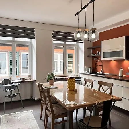 Apartment Hypercentre 80m2, A Deux Pas Du Chateau Des Rohan *