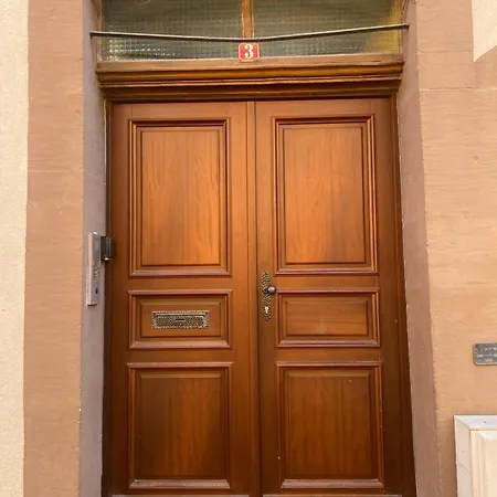 Hypercentre 80m2, A Deux Pas Du Chateau Des Rohan *